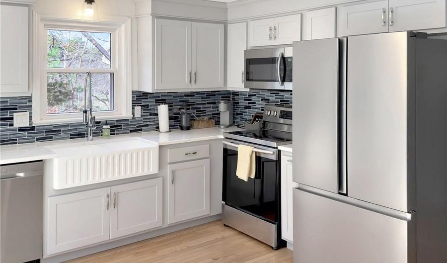89 Narrow Ln, Charlestown, RI 02813 - 3 Beds, 3 Bath