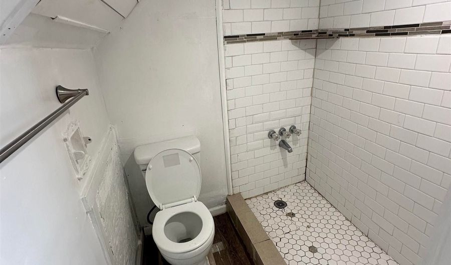 2521 Centennial Ave Ave, Atlantic City, NJ 08401 - 1 Beds, 1 Bath