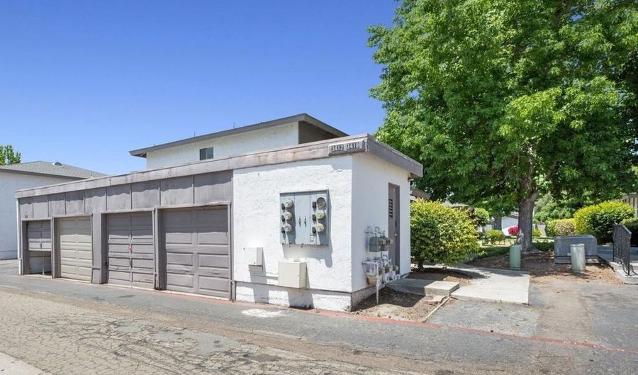 3418 Seabreeze Walk, Oceanside, CA 92056 - 2 Beds, 2 Bath