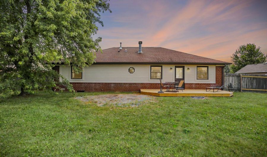 248 Eastview Dr, Bargersville, IN 46106 - 3 Beds, 2 Bath