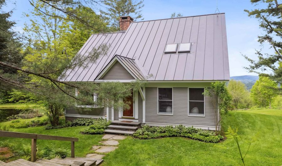 790 Rhoades Hl, Barnard, VT 05031 - 3 Beds, 2 Bath