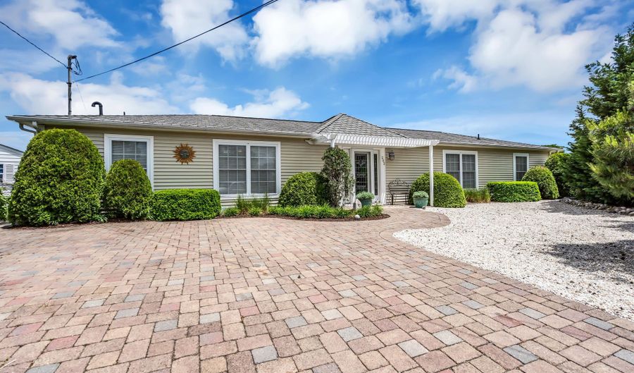 202 Newark Rd S, Barnegat, NJ 08005 - 3 Beds, 2 Bath