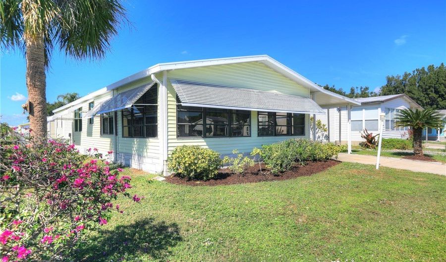 530 Akee Dr, Barefoot Bay, FL 32976 - 2 Beds, 2 Bath
