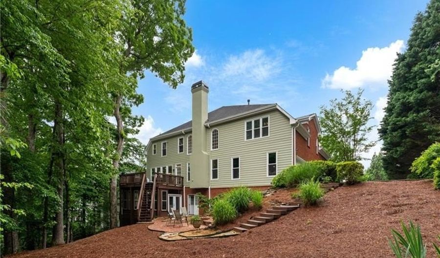 790 Thornberry Dr, Alpharetta, GA 30022 - 6 Beds, 7 Bath