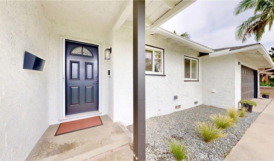 325 S Kenmore St, Anaheim, CA 92804 - 3 Beds, 2 Bath