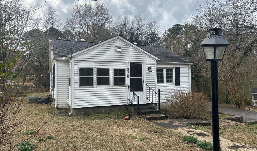 820 51ST St, Anniston, AL 36206 - 3 Beds, 2 Bath