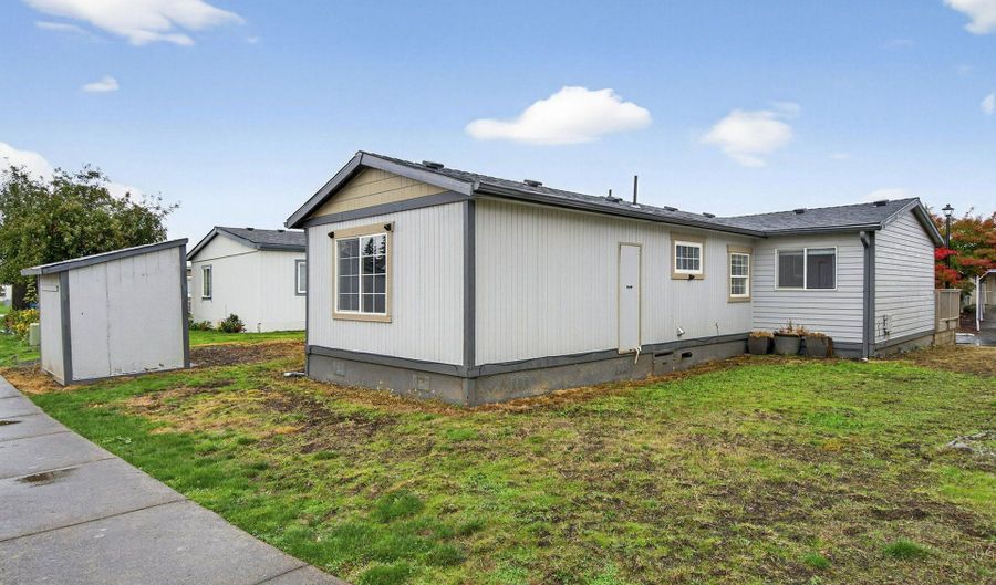 681 SW CONCORD Way, Beaverton, OR 97006 - 4 Beds, 1 Bath