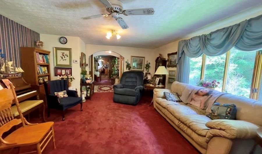67 Kidd Frk, Banner, KY 41603 - 3 Beds, 2 Bath