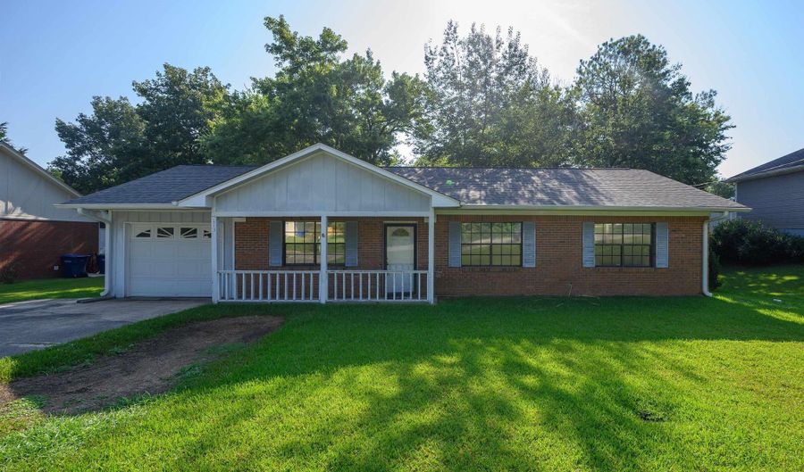 113 PALM Dr, Alabaster, AL 35007 - 3 Beds, 2 Bath