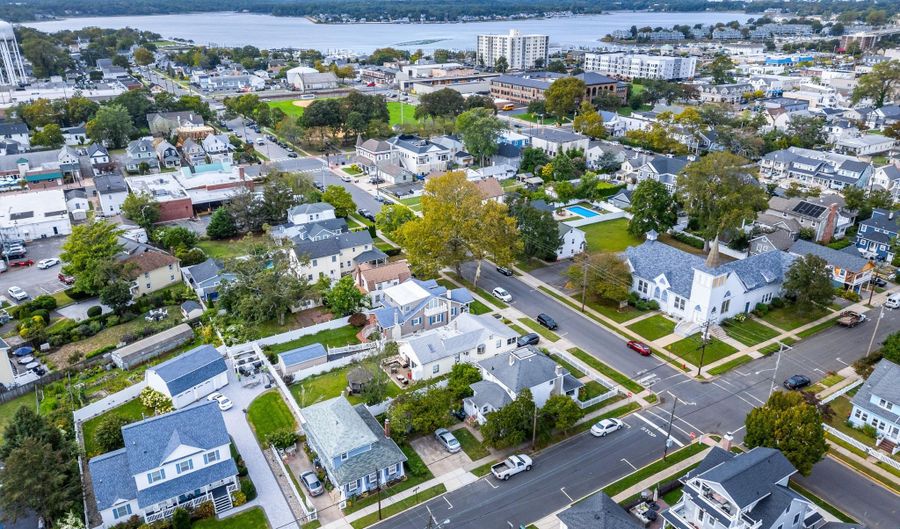 517 14th Ave, Belmar, NJ 07719 - 5 Beds, 3 Bath