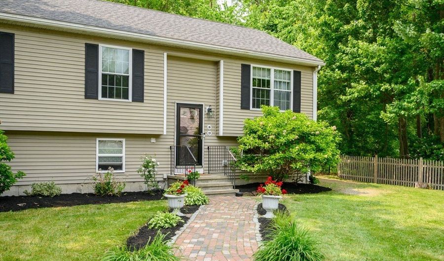89 Block St, Abington, MA 02351 - 3 Beds, 3 Bath