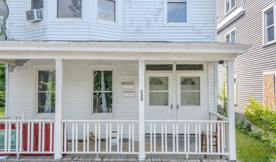 556 N Pearl St, Menands, NY 12204 - 6 Beds, 2 Bath