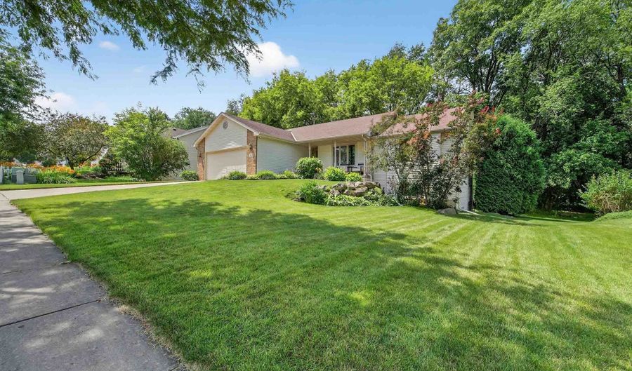 626 Samuel Dr, Madison, WI 53717 - 4 Beds, 2 Bath