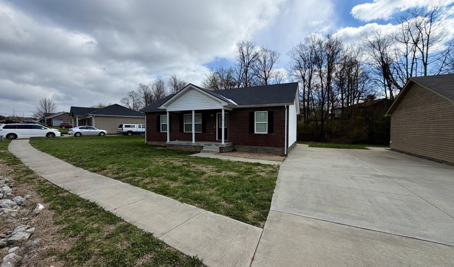 119 McGowan Ave, Bardstown, KY 40004 - 3 Beds, 2 Bath