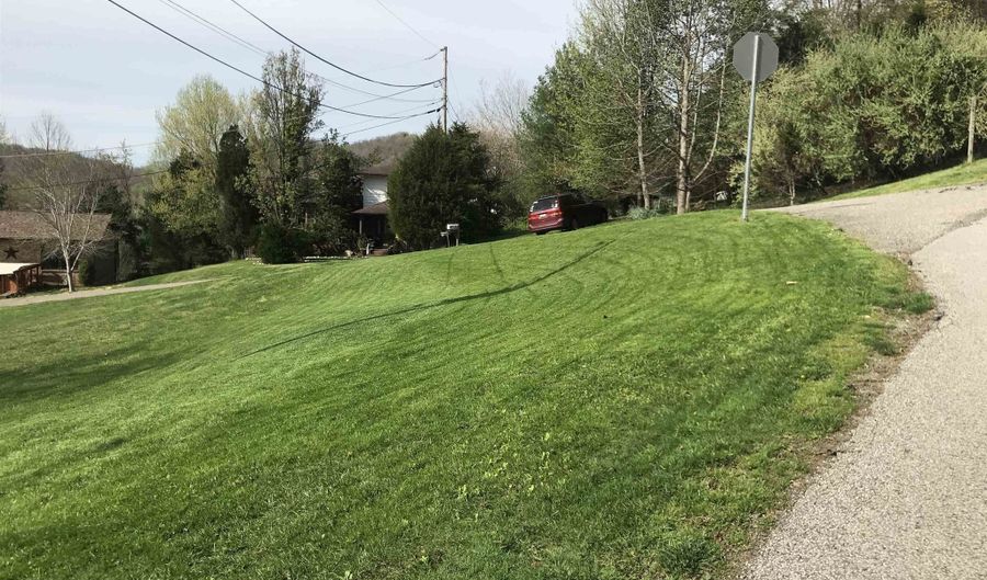 Evergreen Lane lot 1, Barboursville, WV 25504 - 0 Beds, 0 Bath
