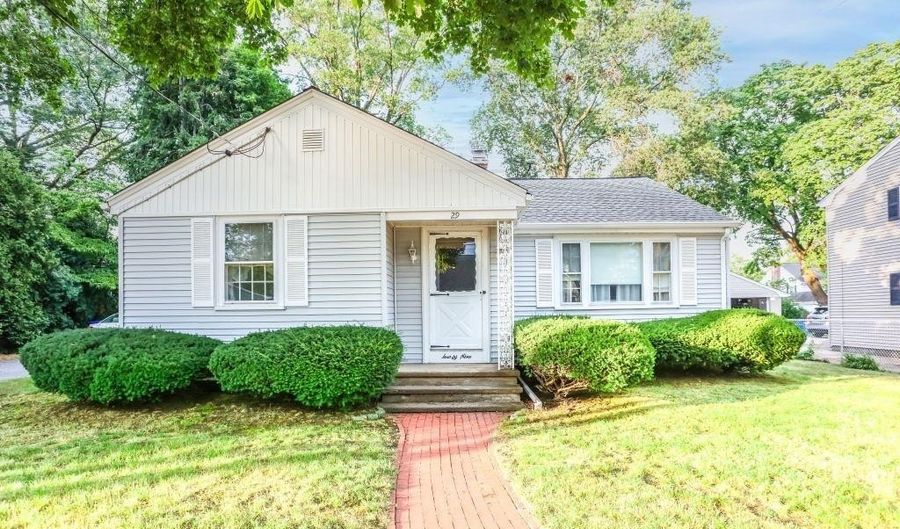 29 Edward Ave, East Providence, RI 02916 - 3 Beds, 1 Bath