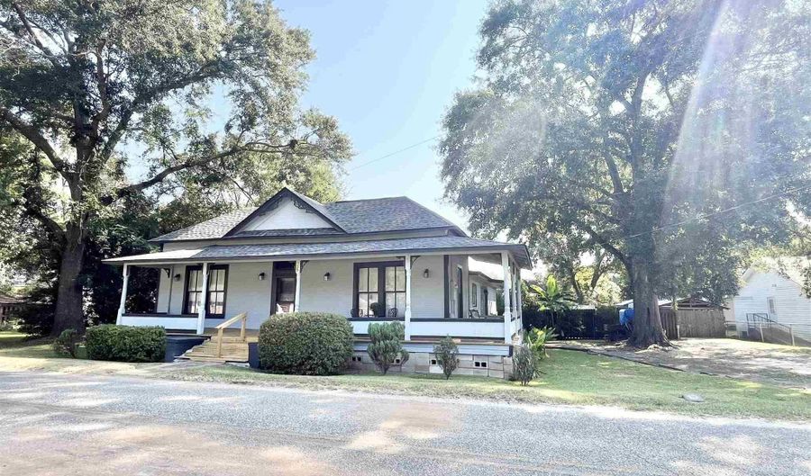 135 S Canoe Rd, Atmore, AL 36502 - 3 Beds, 2 Bath