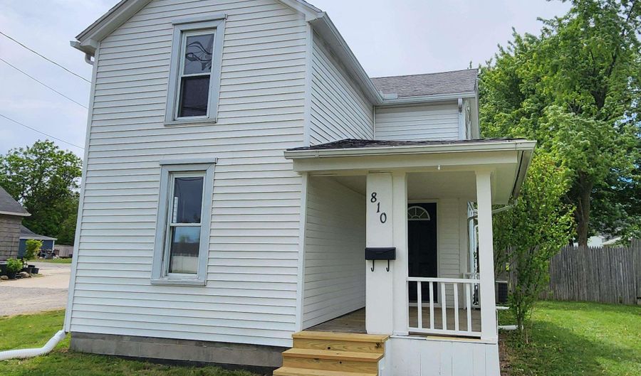 810 Division, Adrian, MI 49221 - 2 Beds, 1 Bath