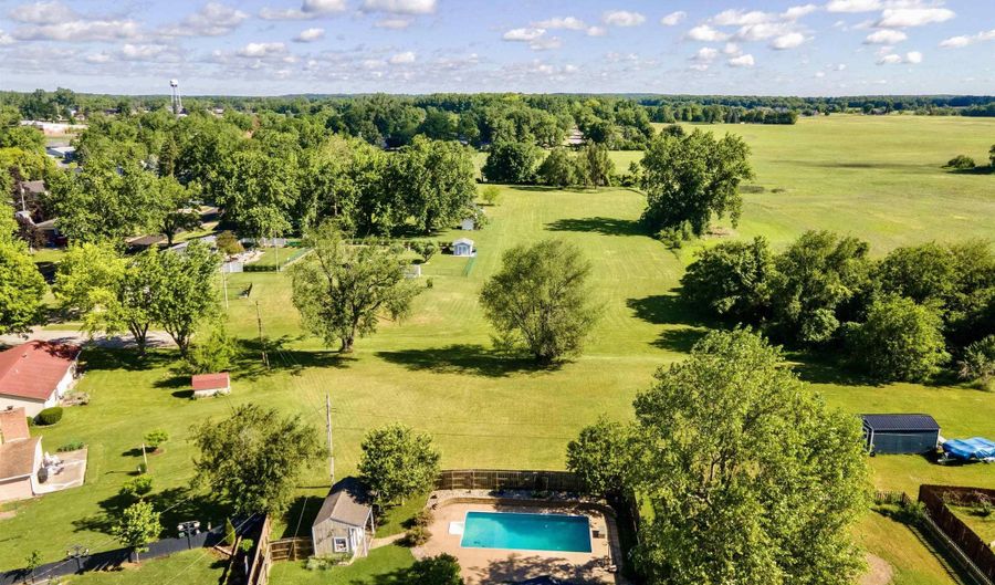 904 Carlin Pl, Angola, IN 46703 - 3 Beds, 1 Bath