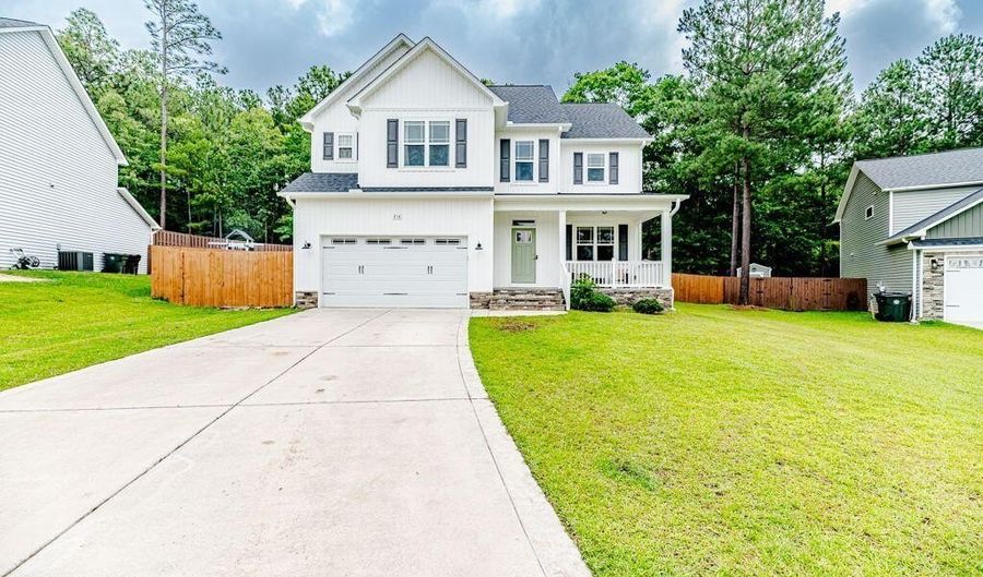 216 Vanderbuilt Ct, Aberdeen, NC 28315 - 5 Beds, 4 Bath