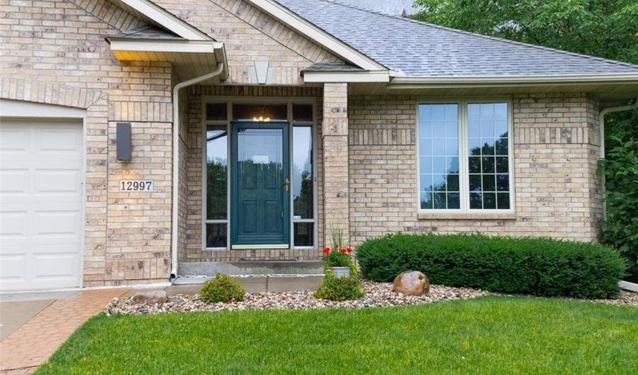 12997 Garvin Brook Ln, Apple Valley, MN 55124 - 3 Beds, 3 Bath