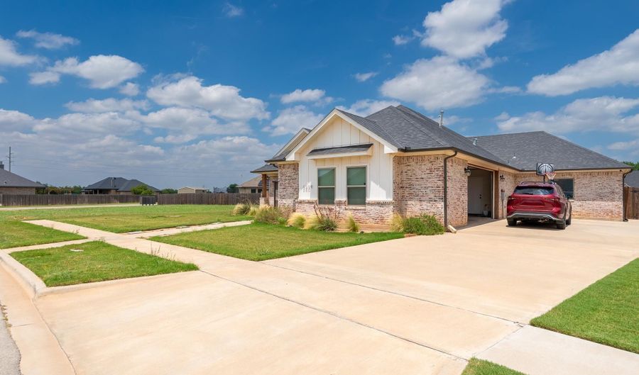 6509 Red Yucca Rd, Abilene, TX 79606 - 4 Beds, 3 Bath