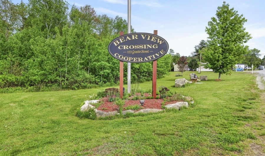 6 Neil Dr, Allenstown, NH 03275 - 2 Beds, 2 Bath