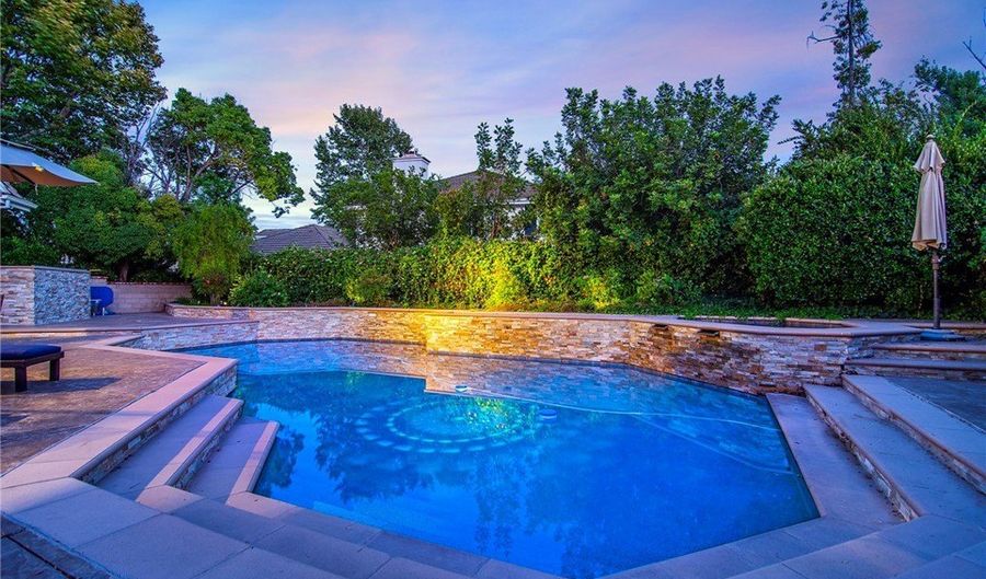 29450 Cambridge Ct, Agoura Hills, CA 91301 - 5 Beds, 5 Bath