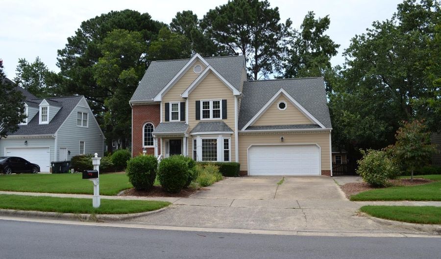 409 Vintage Grove Ln, Apex, NC 27502 - 3 Beds, 3 Bath