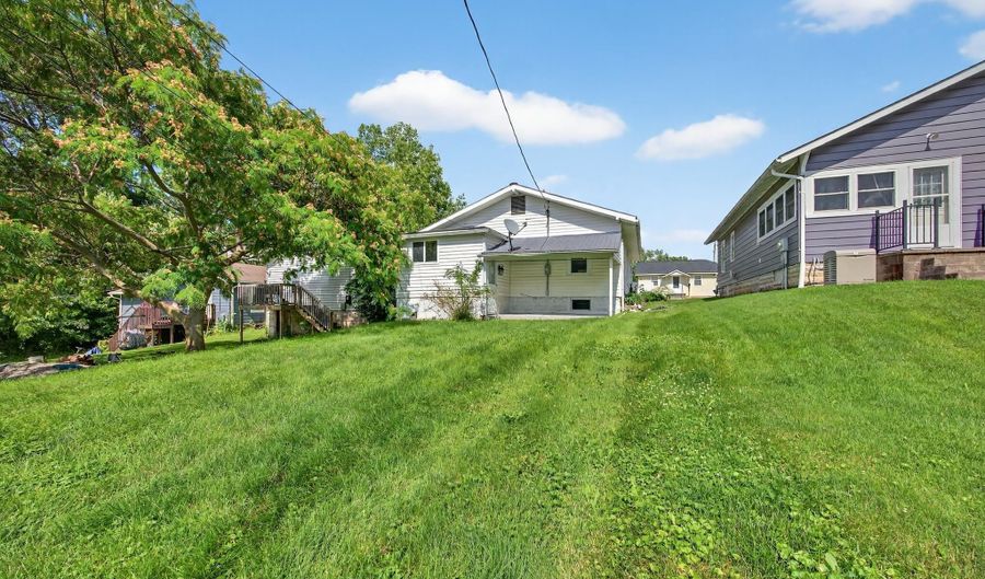 1017 Q St, Bedford, IN 47421 - 2 Beds, 2 Bath
