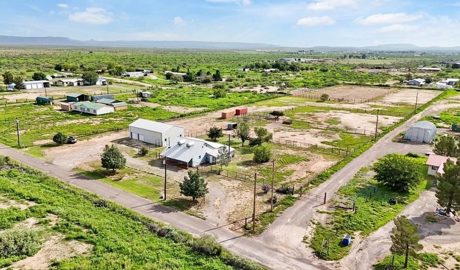 504 Tom Lackey Ln, Alpine, TX 79830 - 3 Beds, 1 Bath