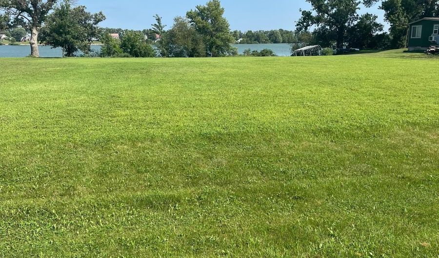 640 W Lake St, Avoca, MN 56114 - 0 Beds, 0 Bath