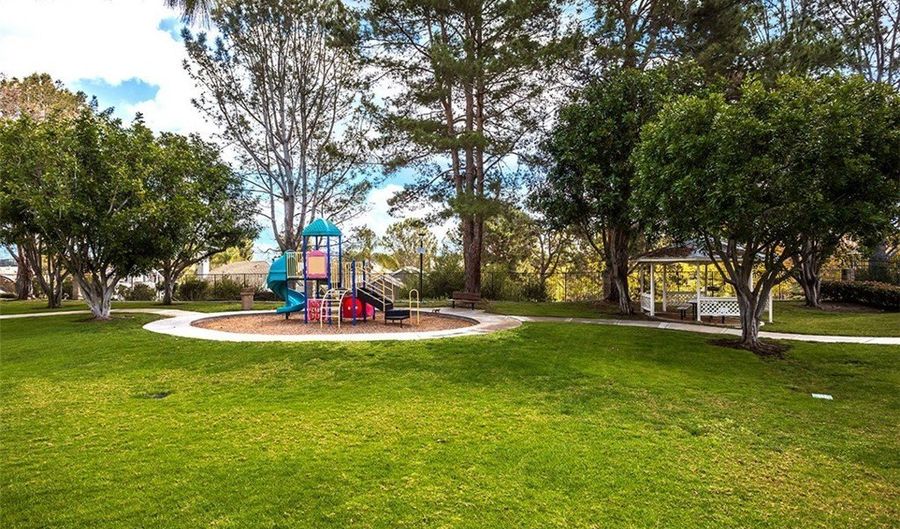 15 Rosewood, Aliso Viejo, CA 92656 - 3 Beds, 3 Bath