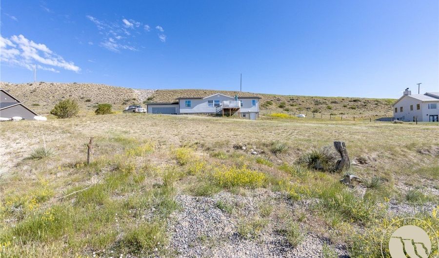 8439 Shorthorn Dr, Billings, MT 59106 - 3 Beds, 3 Bath