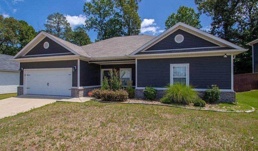 2929 GILLIS Dr, Benton, AR 72015 - 3 Beds, 2 Bath