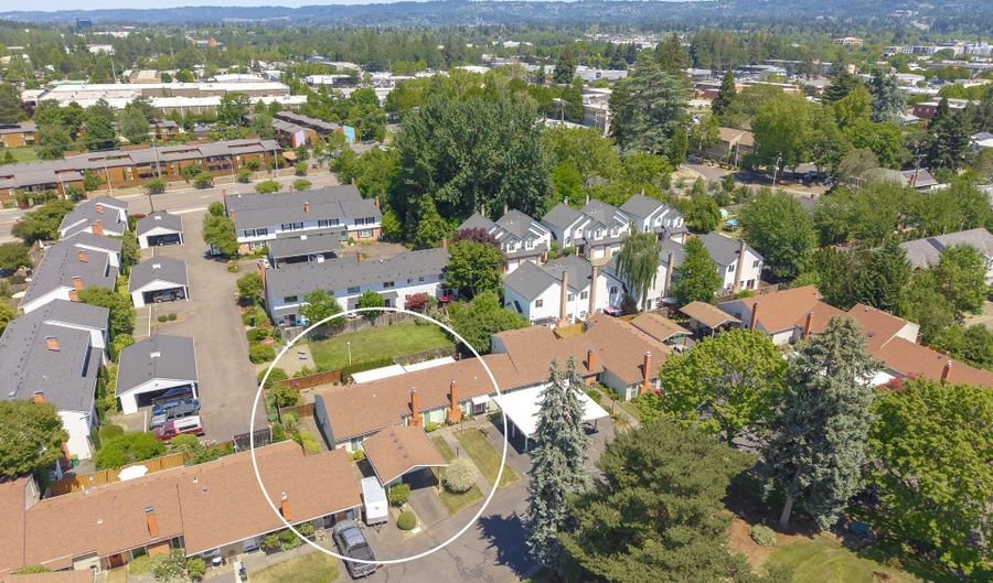 4808 SW WEMBLEY Pl, Beaverton, OR 97005 - 2 Beds, 2 Bath