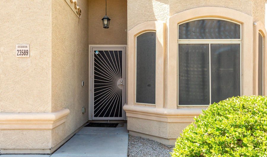 23589 W MOBILE Ln, Buckeye, AZ 85326 - 4 Beds, 3 Bath