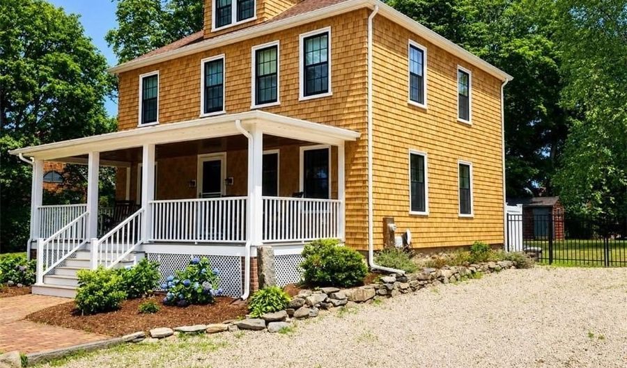 30 Gibson Ave, Narragansett, RI 02882 - 5 Beds, 3 Bath