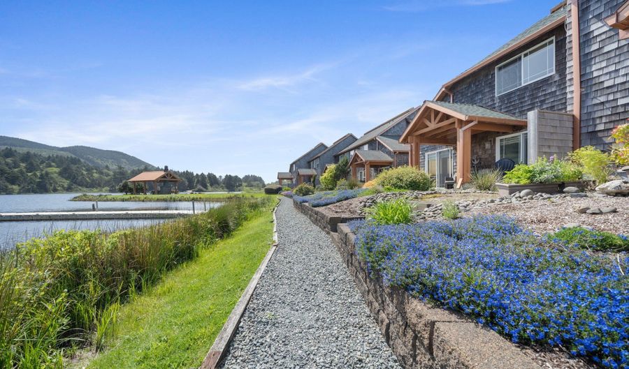 1705 PANSY Ct, Rockaway Beach, OR 97136 - 3 Beds, 2 Bath