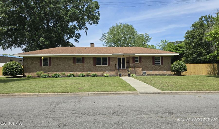 300 Ruritan St, Ahoskie, NC 27910 - 3 Beds, 2 Bath