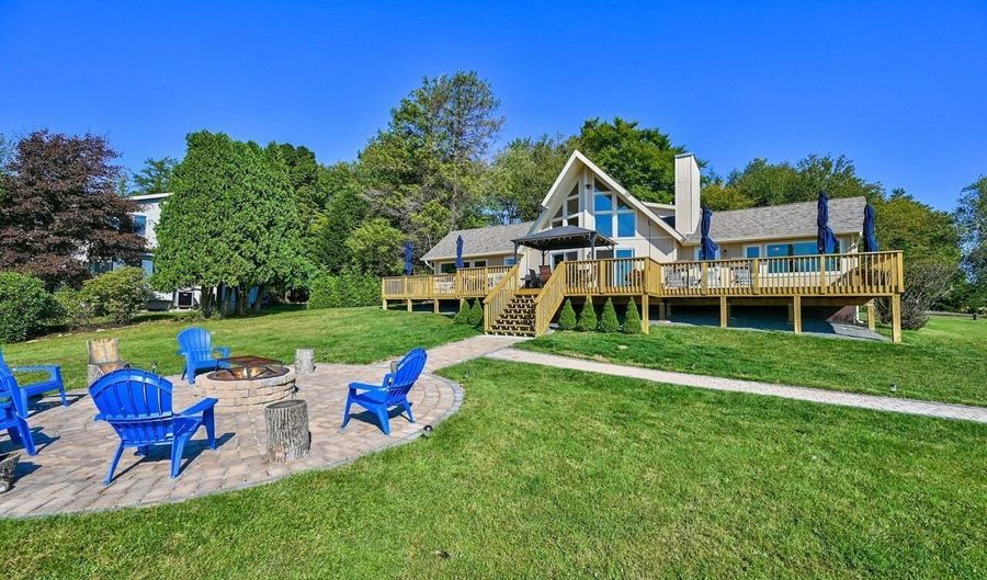 96 Longfellow Cir, Albrightsville, PA 18210 - 3 Beds, 4 Bath