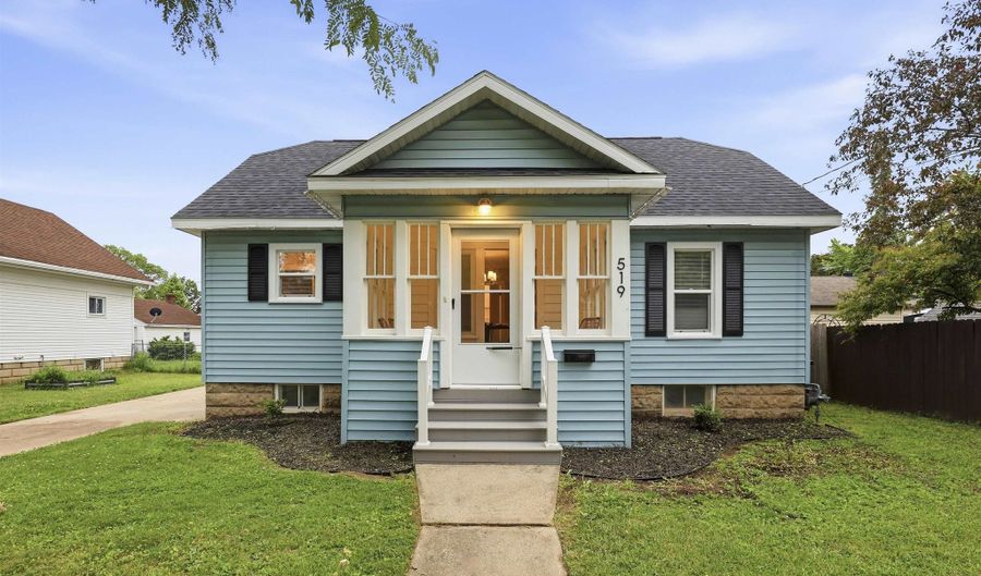 519 W SUMMER St, Appleton, WI 54911 - 3 Beds, 1 Bath