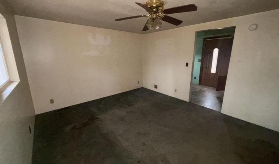 200 Cedar St, Appalachia, VA 24216 - 3 Beds, 1 Bath