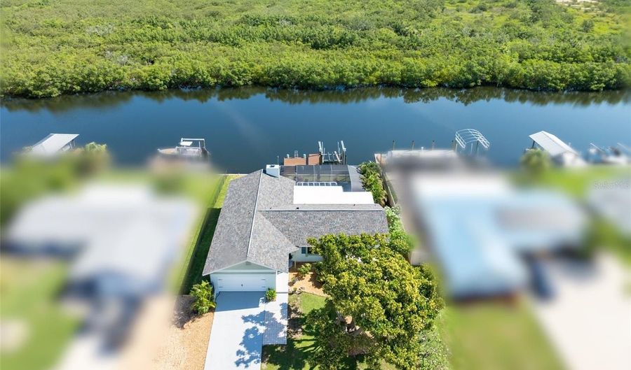 909 SILVER PALM Way, Apollo Beach, FL 33572 - 3 Beds, 3 Bath