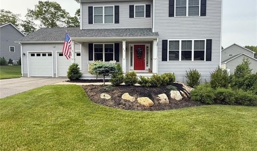 25 Ironwood Dr, Coventry, RI 02816 - 3 Beds, 3 Bath