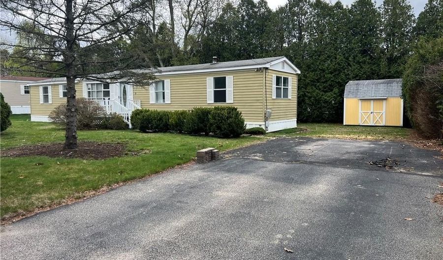 9 Torch Ln, Coventry, RI 02816 - 2 Beds, 2 Bath
