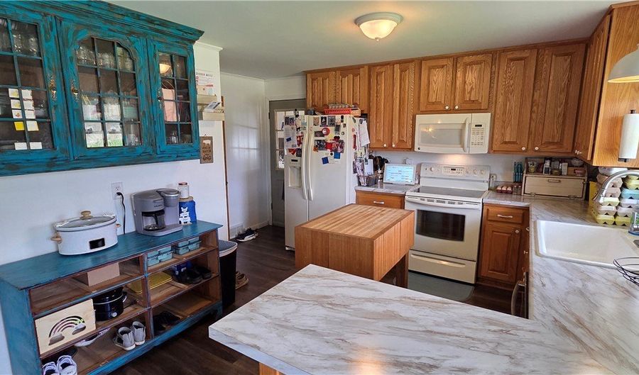 217 Camp Ground Rd, Addison, PA 15424 - 2 Beds, 1 Bath