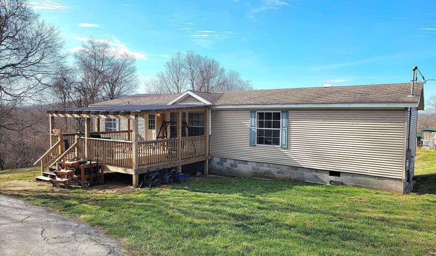 83 Hoss Ln, Alderson, WV 24910 - 3 Beds, 2 Bath
