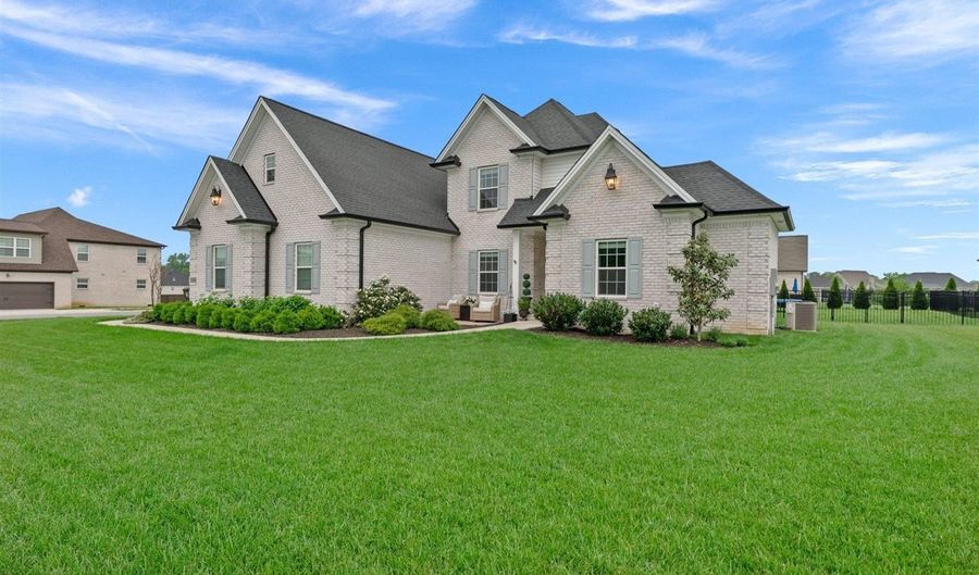 8734 Creekstone Ln, Alvaton, KY 42122 - 5 Beds, 3 Bath