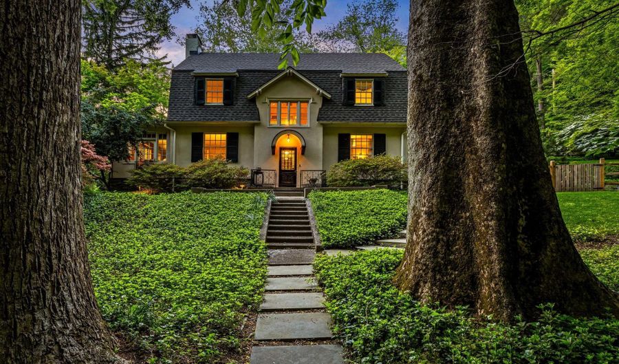 401 EDGEVALE Rd, Baltimore, MD 21210 - 3 Beds, 3 Bath